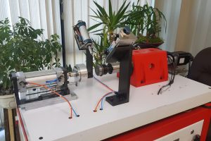 دستگاه اندازه‌گیری نویز و ارتعاش بلبرینگهای مختلف تحت نیروهای شعاعی و محوری و دوران طولانی مدت