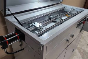 دستگاه تست نشتی و هیدرواستاتیک لوله با فشار کاری 
1000 بار و مکانیزم اتوماتیک کلمپ