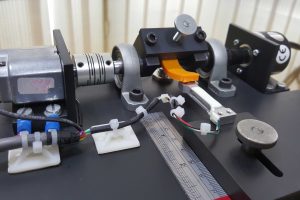 دستگاه اندازه‌گیری مدول الاستیسیته انواع لاستیک و پلاستیک