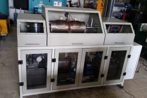 شبیه‌ساز عملکرد لوله‌های زیرکونیومی در راکتورهای تولید برق تحت فشار داخلی 2000بار ، دمای 450 درجه کشش 1000 کیلوگرم همراه با اندازه‌گری همزمان تغییر قطر لوله