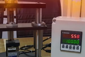 مینی دستگاه تست عملکرد گسکت‌های مسی تحت نیروی محوری اعمالی